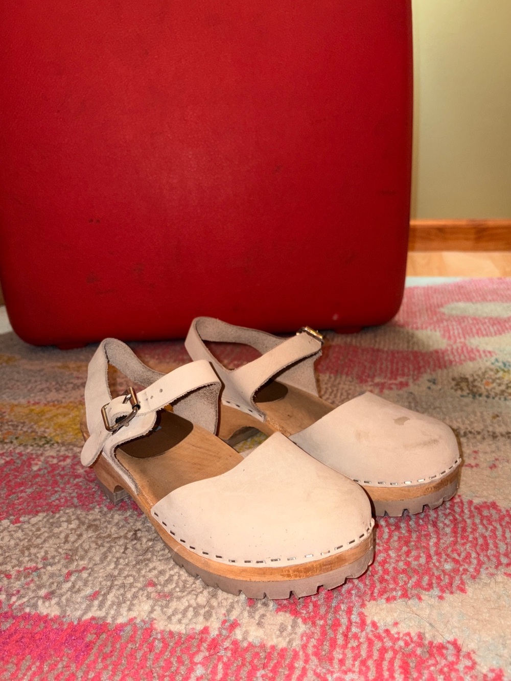 Mia Sofia Clogs - Women’s 38/7.5 - Cream